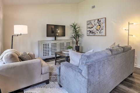 Modern Alpharetta Home: Yard, Walk Downtown!