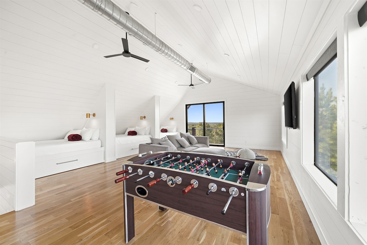 Litera: 3 camas tamaño queen con 3 sacos completos