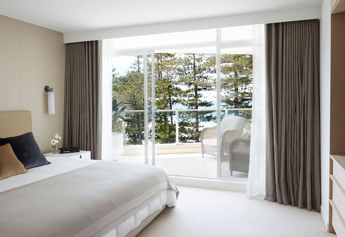 Manly Luxe gallery image 4