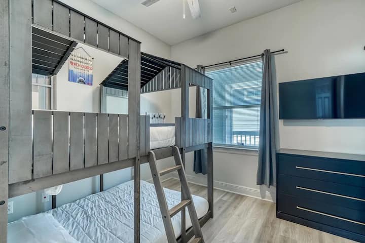 أقصى سعة للوزن في السرير العلوي: 175 رطلاً