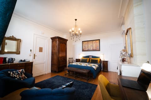 Chambre Domeyne - The Charm of the Château