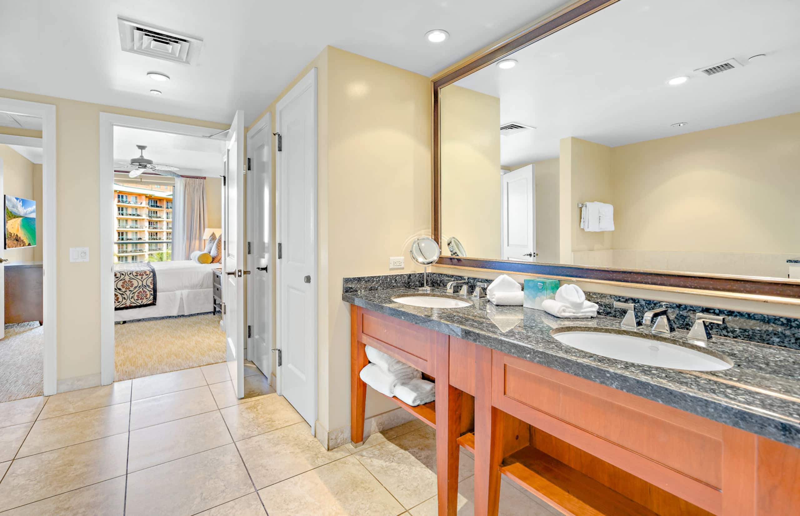 Condo in Lahaina · ★4.9 · 2 bedrooms · 3 beds · 1 bath - Image 19