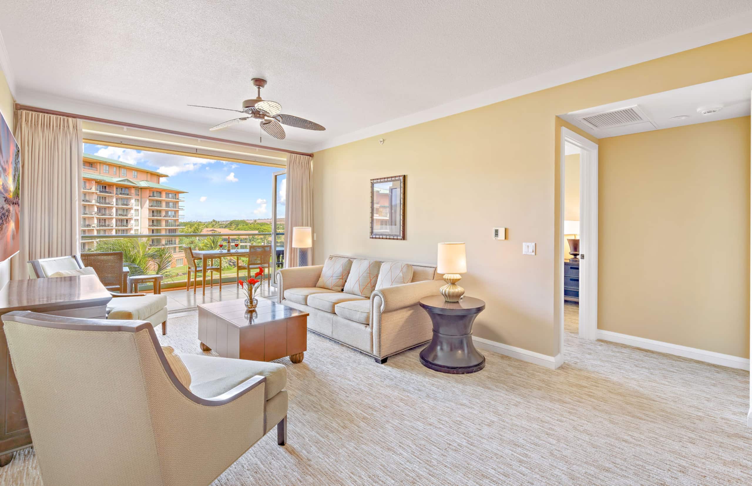 Condo in Lahaina · ★4.9 · 2 bedrooms · 3 beds · 1 bath - Image 3