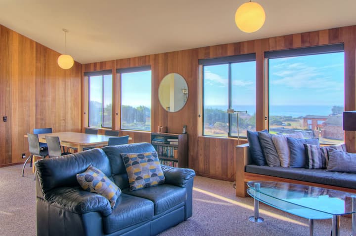 Shining Sea | Close To Beach | Hot Tub - Sea Ranch, CA