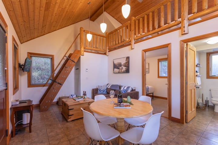 Orca Cabin I Wild Pacific Trail I Pets I Big Beach - Ucluelet