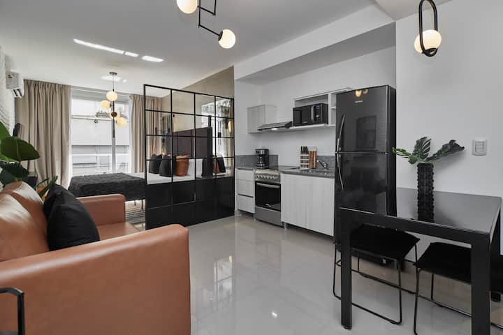 Квартира-студия в San Nicolás с Wi‑Fi, бассейном и солярием