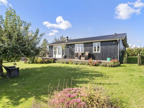 "Sinika" - 400m from the sea by Interhome