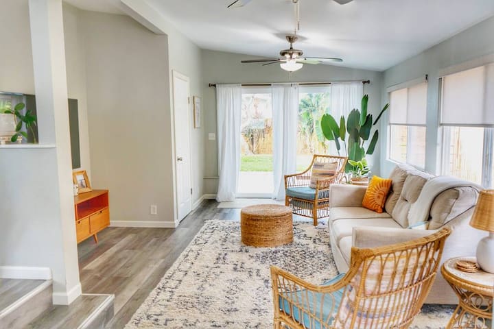 Cute family friendly home – 5 mins to beach – AC