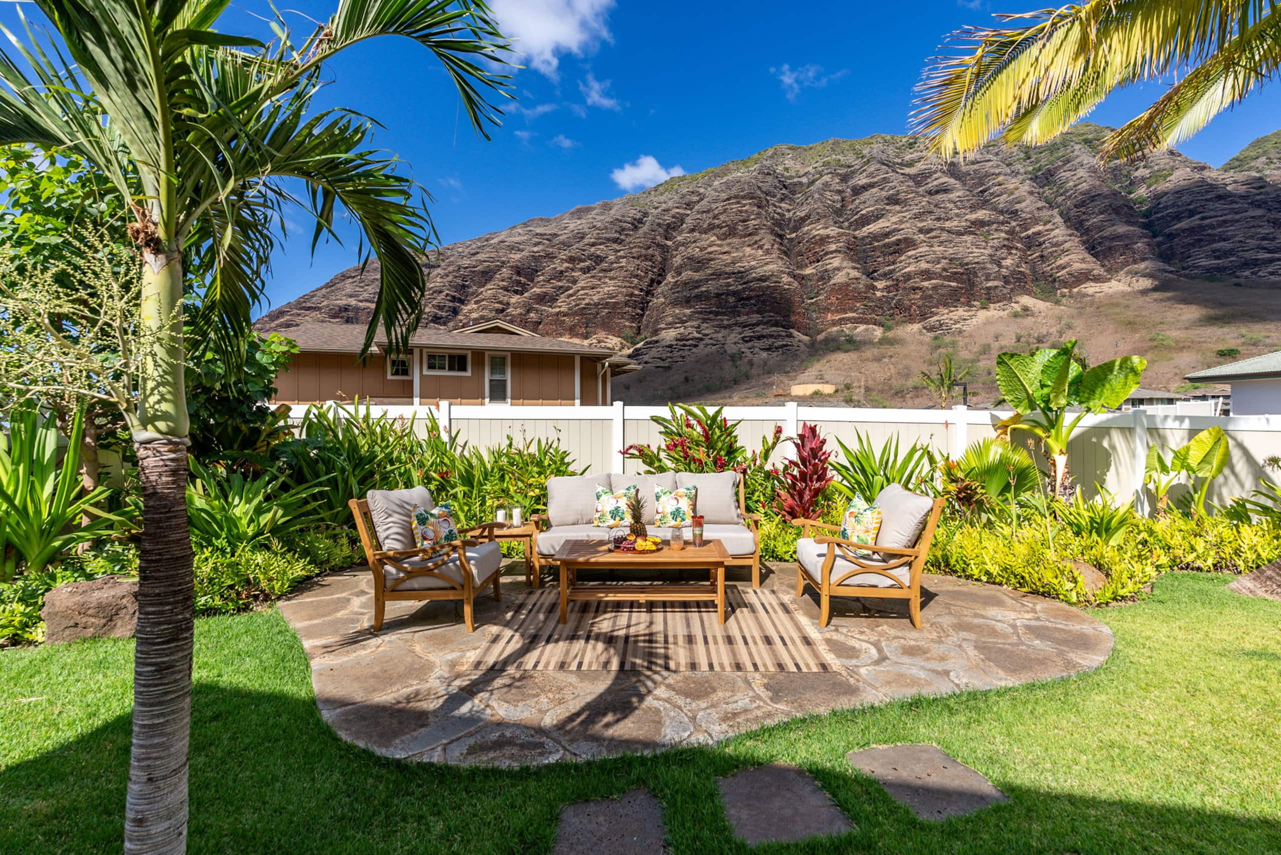Home in Waianae · ★4.91 · 4 bedrooms · 4 beds · 2.5 private baths - Image 47