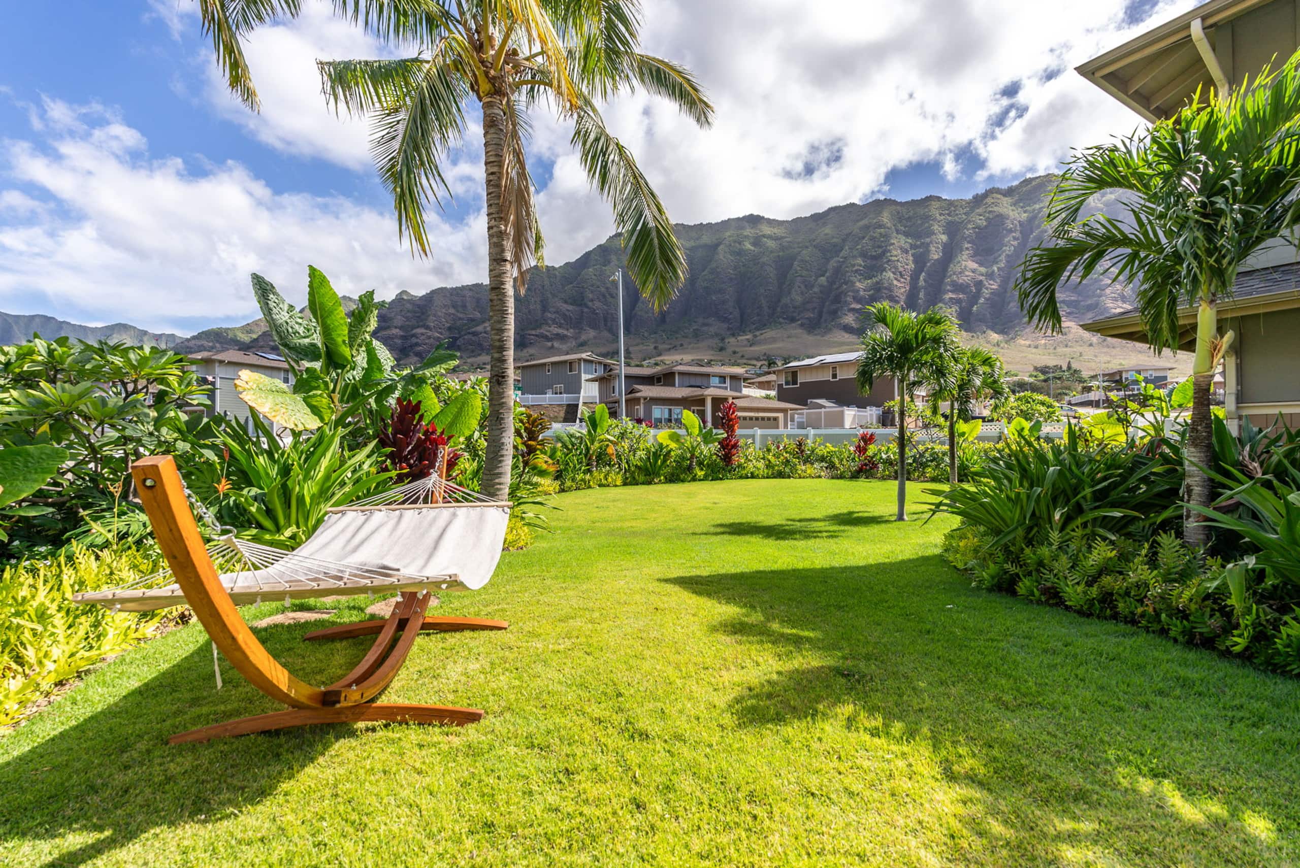 Home in Waianae · ★4.91 · 4 bedrooms · 4 beds · 2.5 private baths - Image 55