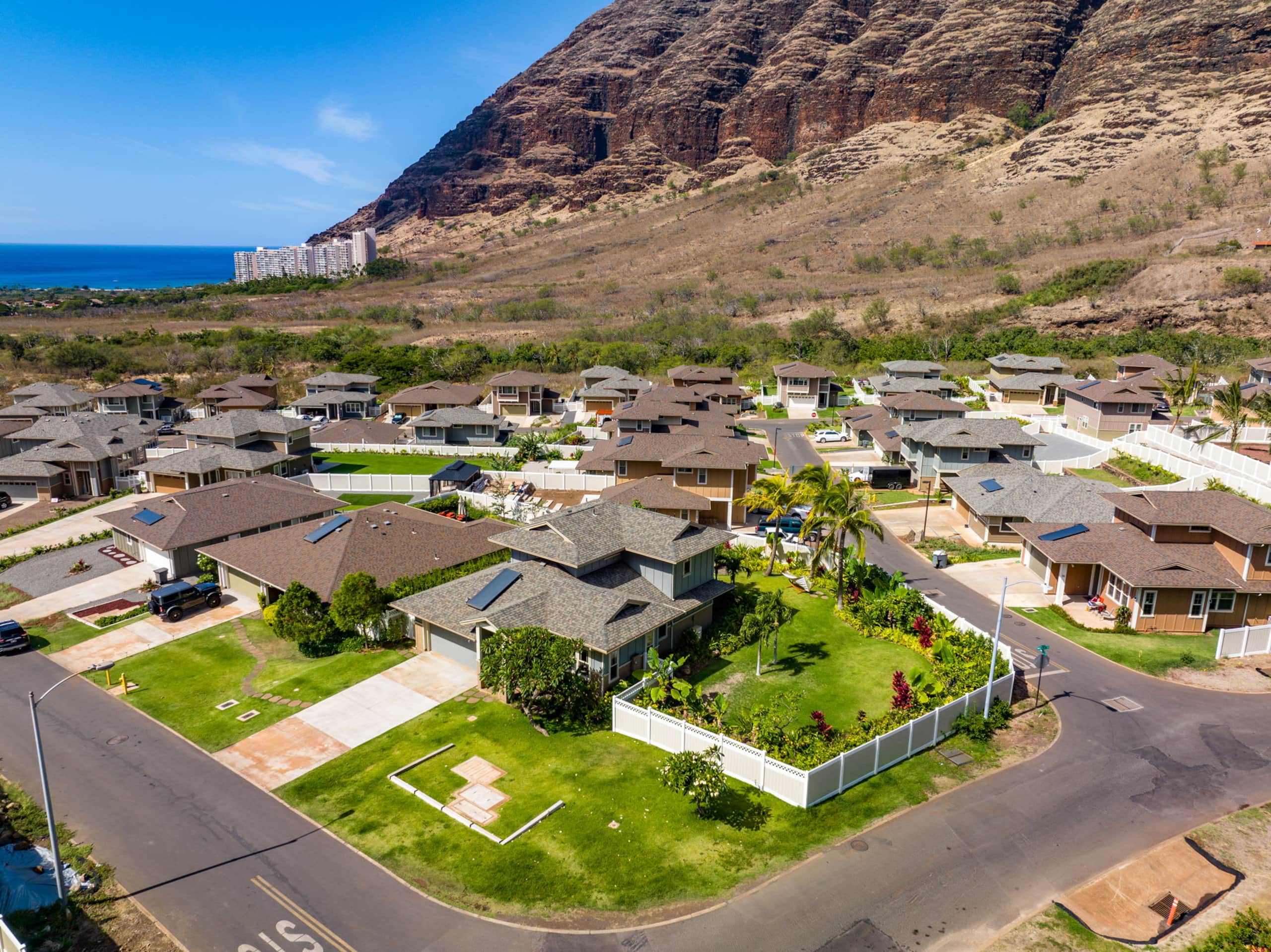 Home in Waianae · ★4.91 · 4 bedrooms · 4 beds · 2.5 private baths - Image 79