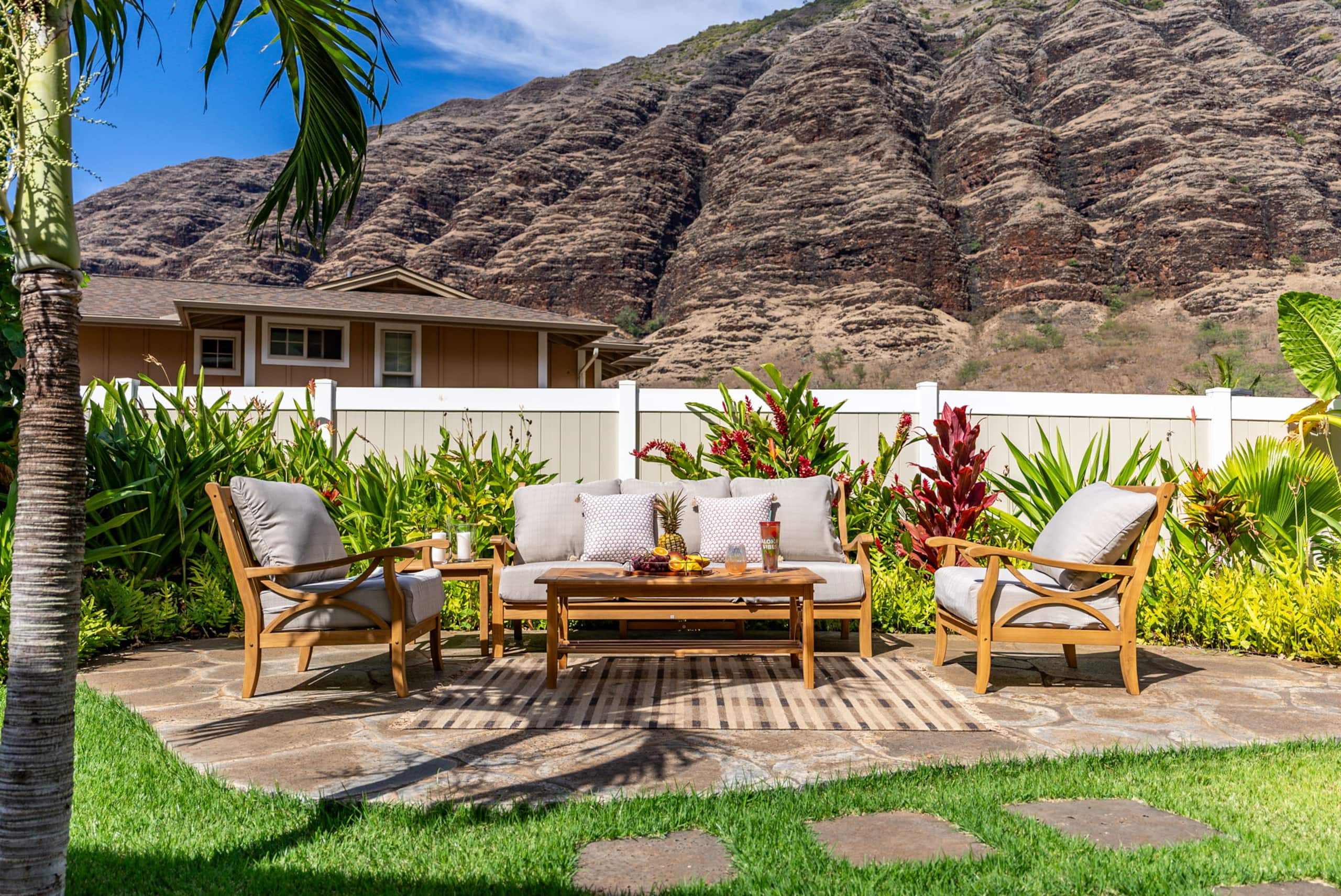 Home in Waianae · ★4.91 · 4 bedrooms · 4 beds · 2.5 private baths - Image 71