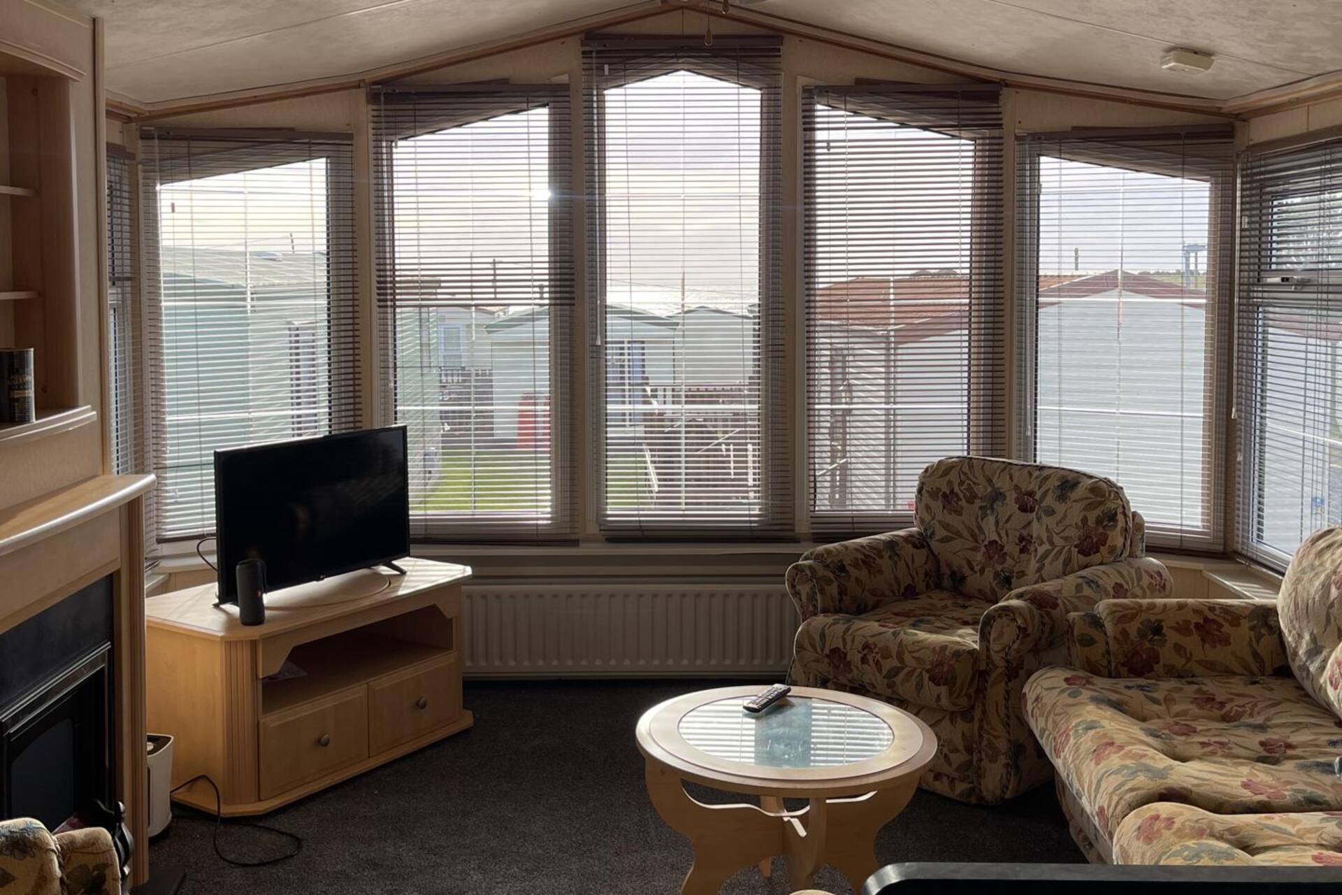 Immaculate 2-Bed Static Caravan at Monrieth — photo 2