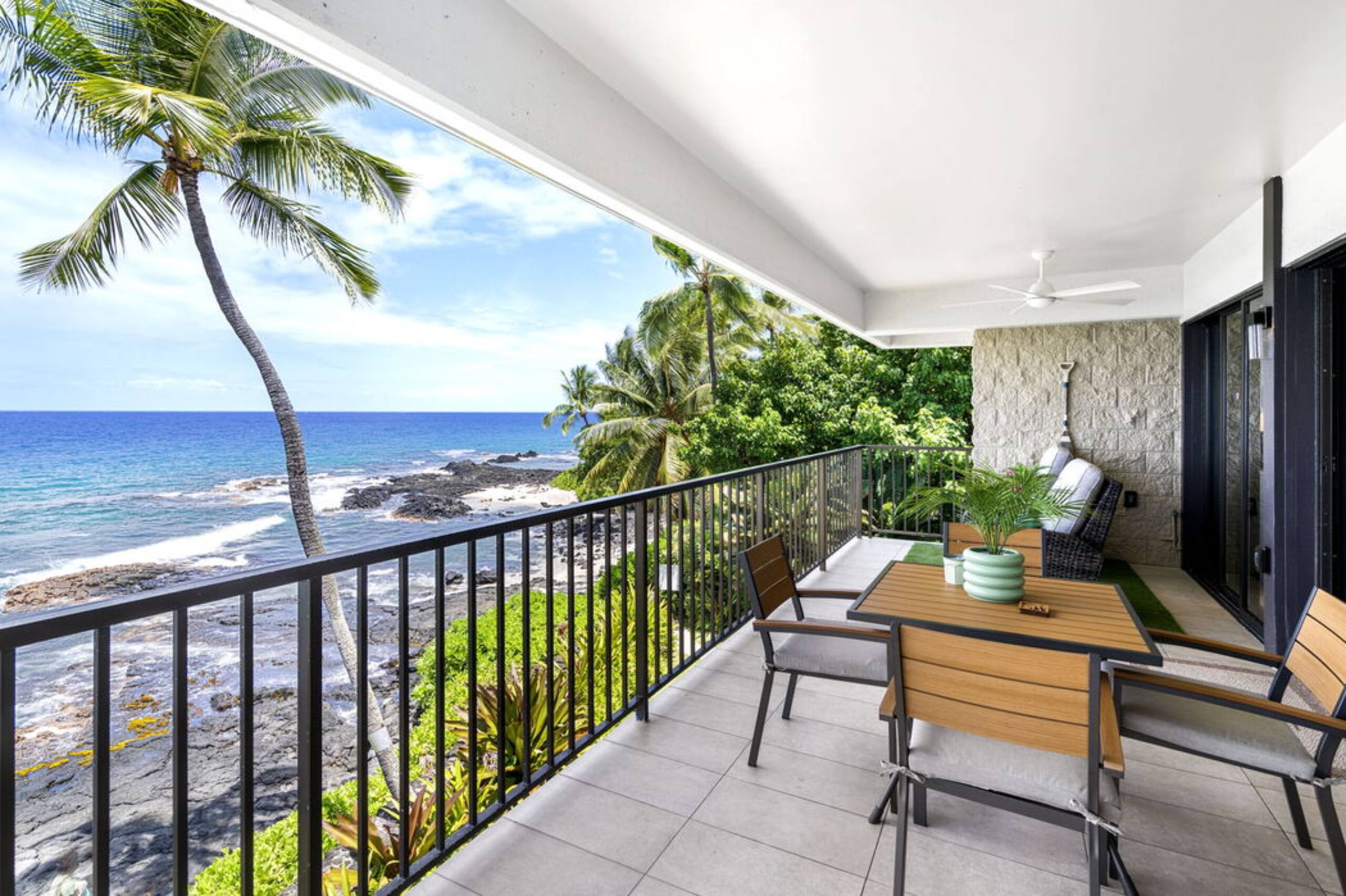 Condo in Kailua-Kona · ★4.6 · 2 bedrooms · 2 beds · 2 baths - Image 26