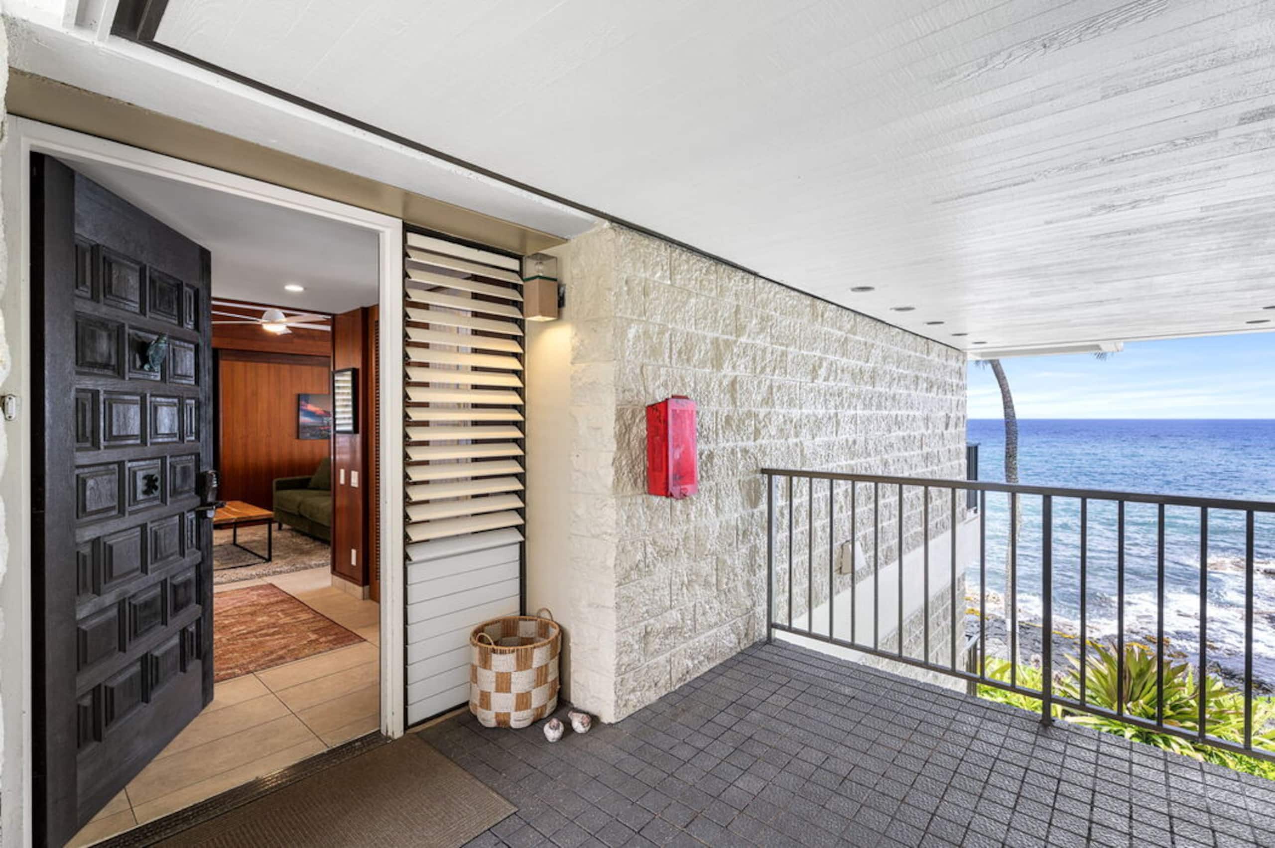 Condo in Kailua-Kona · ★4.6 · 2 bedrooms · 2 beds · 2 baths - Image 35