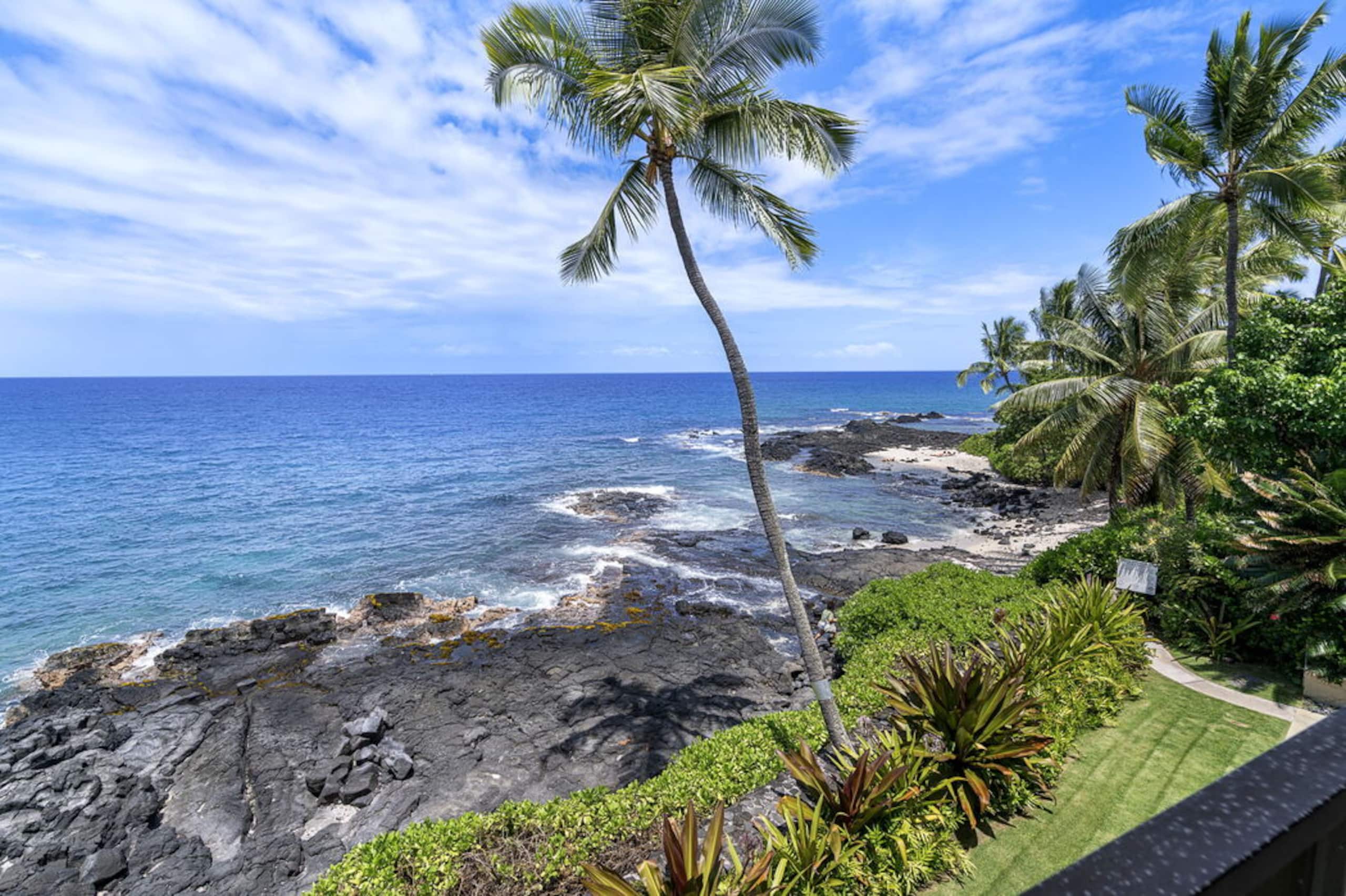 Condo in Kailua-Kona · ★4.6 · 2 bedrooms · 2 beds · 2 baths - Image 30