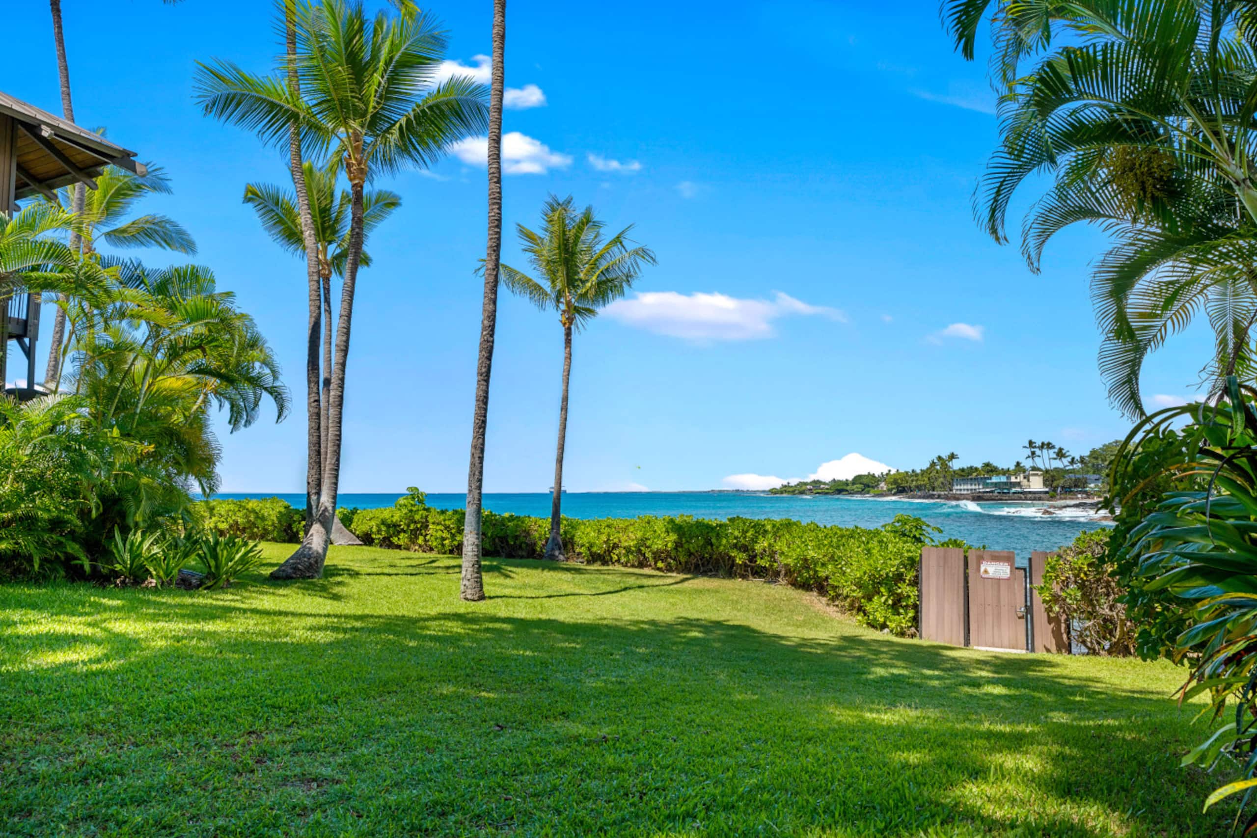 Home in Kailua-Kona · ★4.86 · 3 bedrooms · 3 beds · 3 baths - Image 54
