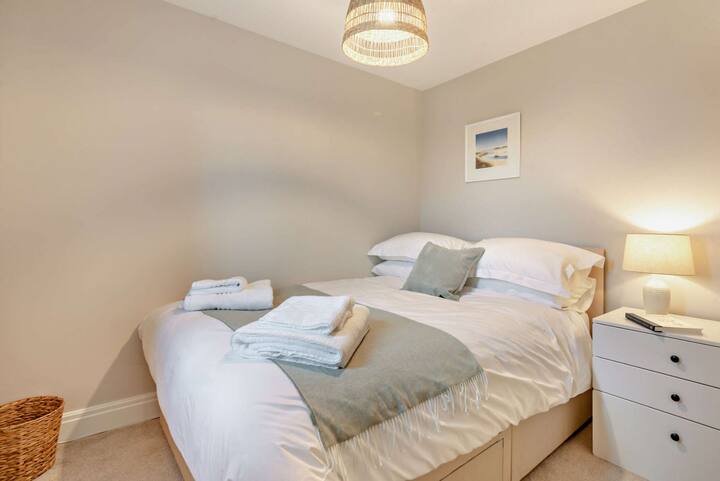 Chumba cha kulala cha Cedar Cottage 3 - StayCotswold