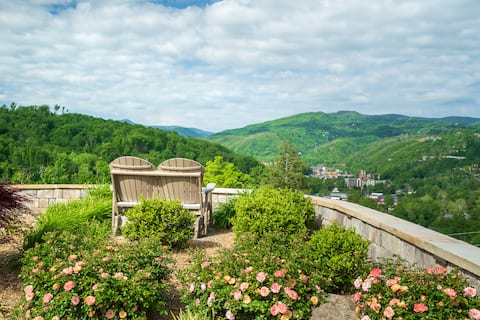 Breathtaking views, modern luxury, hot tub, and