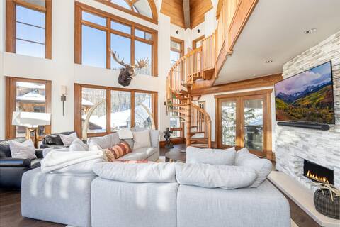 PLAZA TOWER— Penthouse elegance in MV Core with