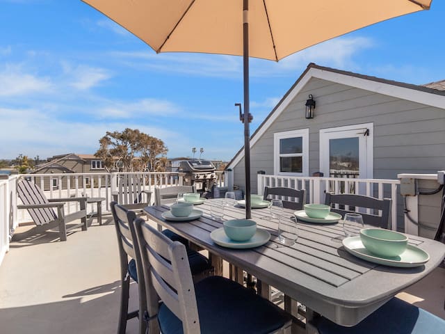 Beach Paradise | Ocean View, Roof Patio, Beach gallery image 2