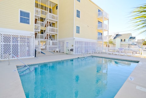 Ocean View on Ocean Blvd w Pool and Grill