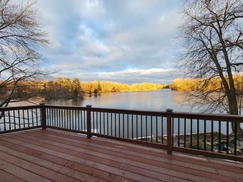 Lakefront Indoor Pool • Arcade • Kayaks • Massage