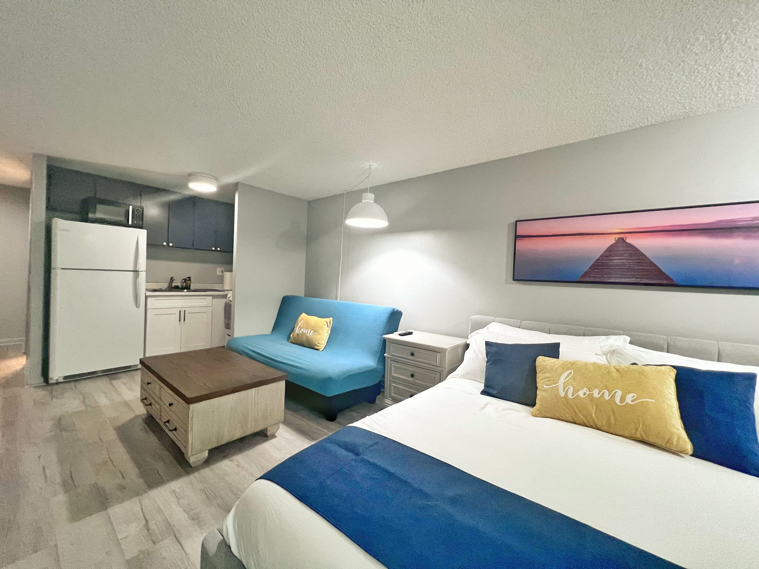Condo in Honolulu · ★4.62 · Studio · 1 bath - Image 12