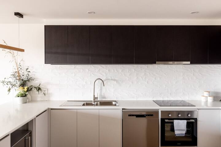 Little Island Apartments #13 gallery image 2