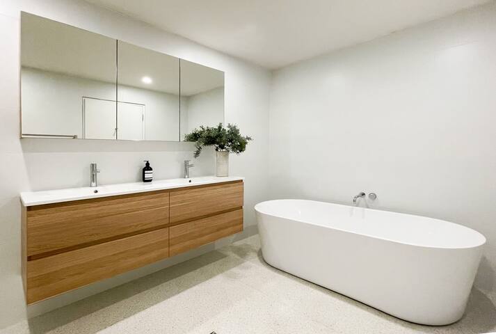 The Western Penthouse gallery image 4