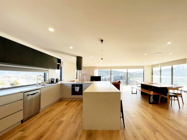 The Western Penthouse gallery image 2