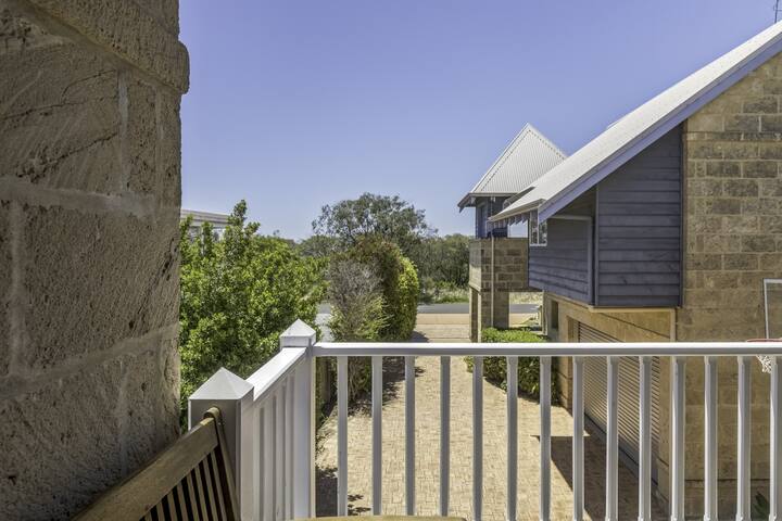 Lymewood Beach House Dunsborough gallery image 2