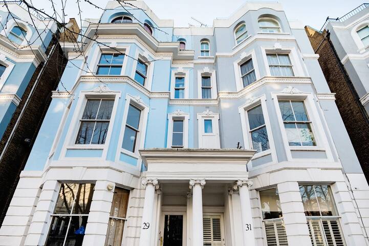 Notting Hill 2 Bed with Sauna – by Out of Office L gallery image 5