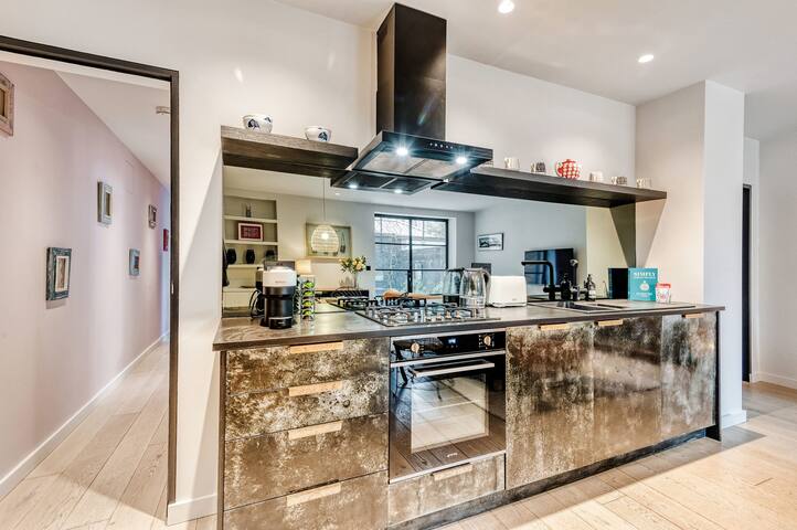 Notting Hill 2 Bed with Sauna – by Out of Office L gallery image 4