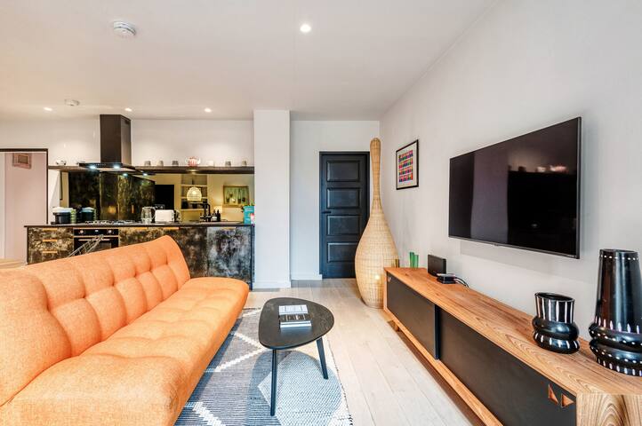 Notting Hill 2 Bed with Sauna – by Out of Office L