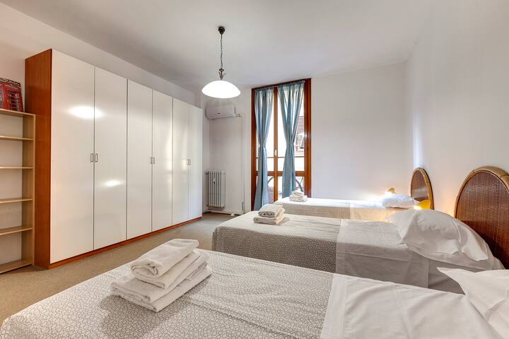 Malenchini 6 gallery image 4