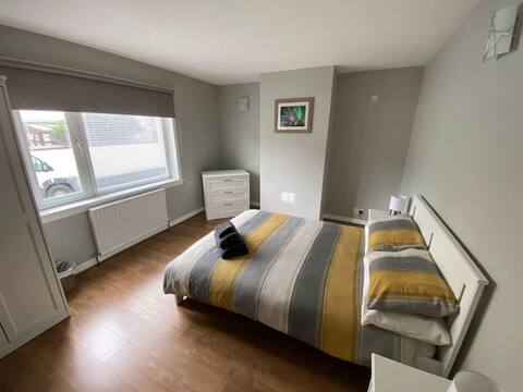 Spacious 7-Bedroom Home in Central Stornoway
