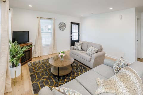 5 min Walk to DT Davidson| Firepit, Pet Friendly