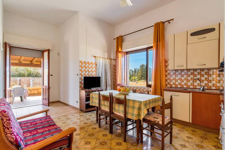 Aurora’s gallery image 3