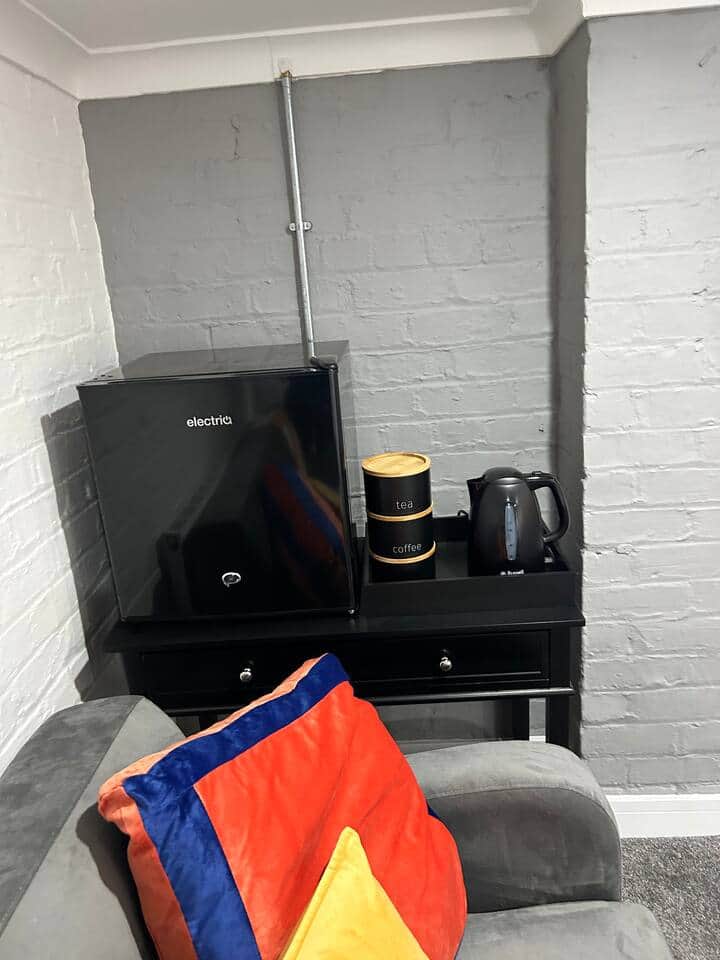 Chai, kahawa na friji 