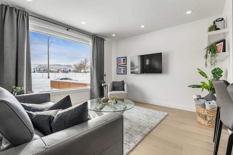Top performing Airbnb: Yellow Door 2BDR Home in Bowness in Bowness