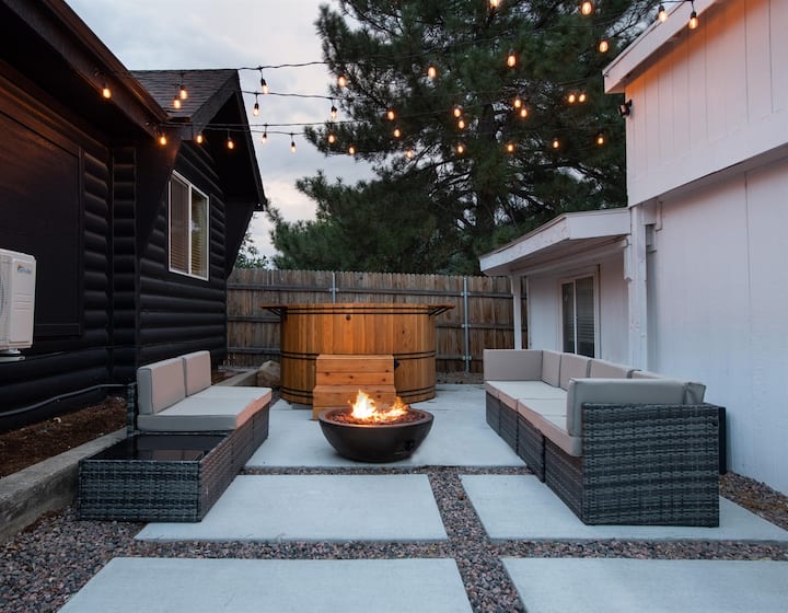 Mid-century Modern Home - Hot Tub And Game Room