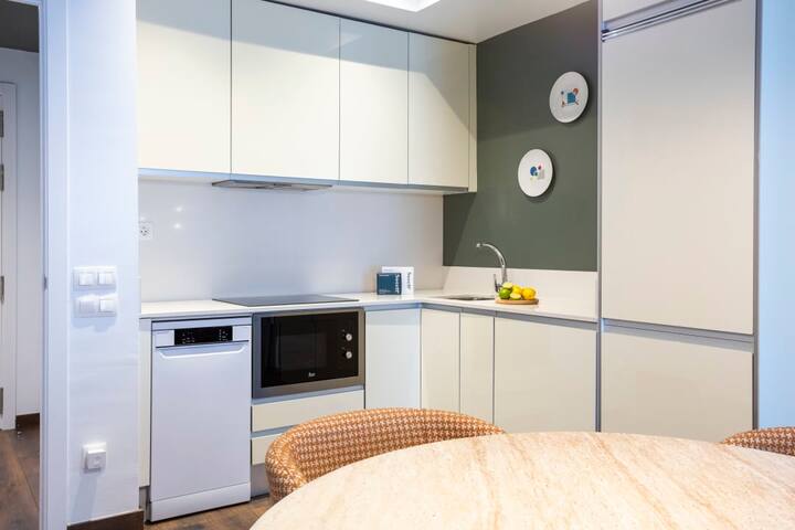 Sweett | Bailen 302 gallery image 3