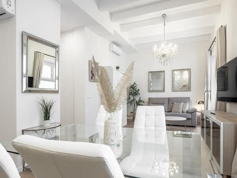 Top performing Airbnb: The Jewel of Santa Cruz - Carmen apartment in San Bartolomé