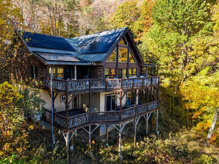 Amazing Black Mountain Views Asheville Cabin - Cabins for Rent in