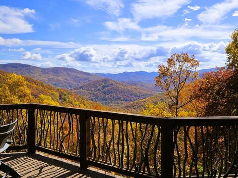 Amazing Black Mountain Views ~ Asheville Cabin