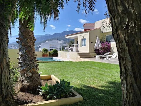 Top Luxury Villa to the Ocean