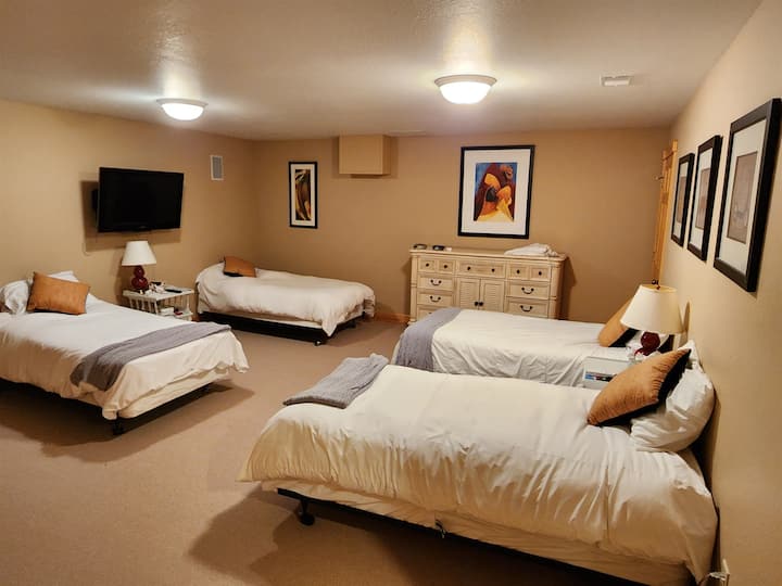 Chambre n °6 avec 4 lits jumeaux