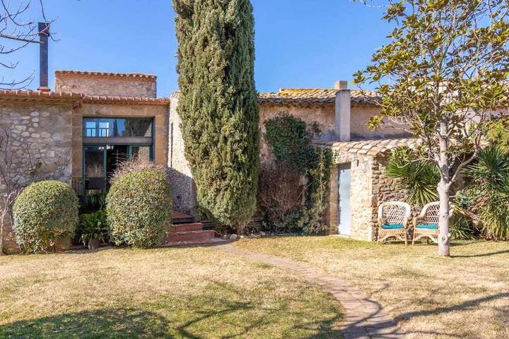 Gran casa de piedra en Alt Emporda gallery image 2