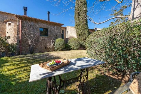 House with garden in Empordà, total relaxation